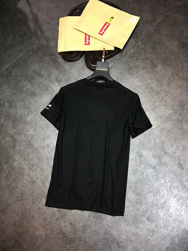 2018新作 シュプリームスーパーコピー シュプリーム The North Face Mountain Black Tee 黒